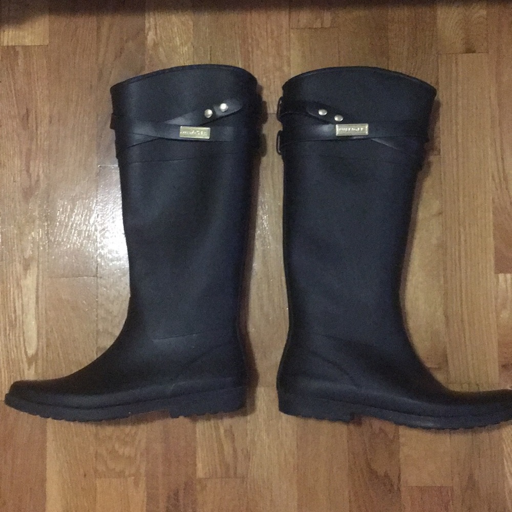 Black rain boots